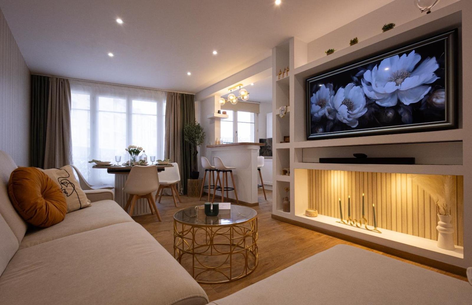 T2 Center Parking Air Conditioning Wi-fi * Avignon